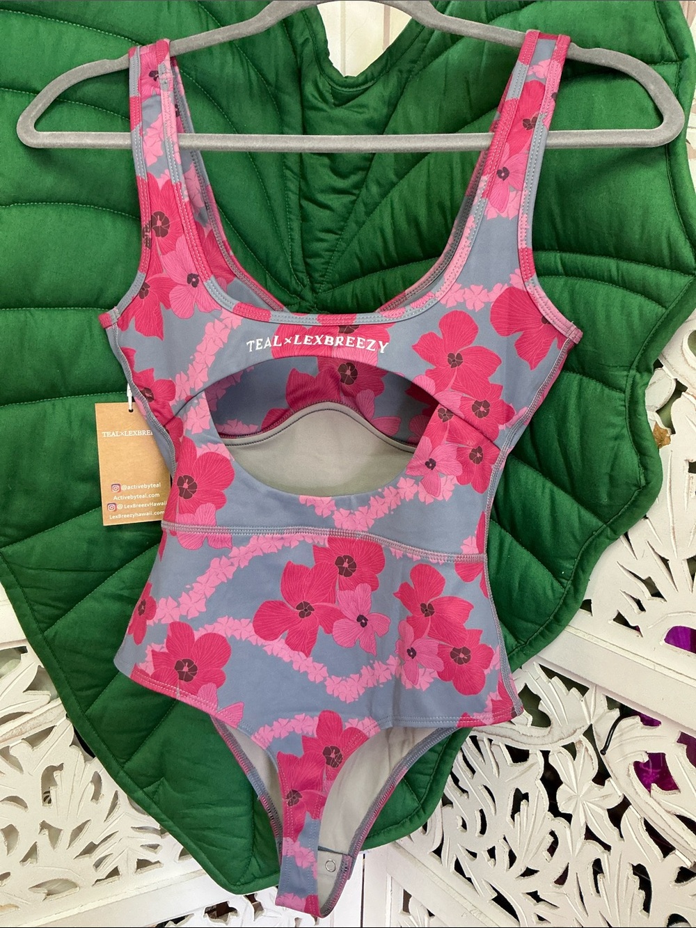 NWT Teal X Lexbreezy pua kala lei steel bodysuit. Size M. Color: grey/mauve - Picture 2 of 7